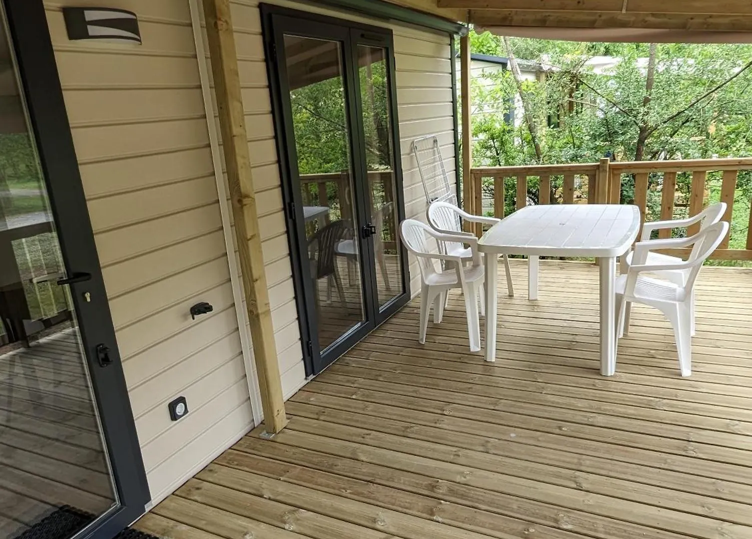 Camping Youpendi Tournon-sur-Rhone France
